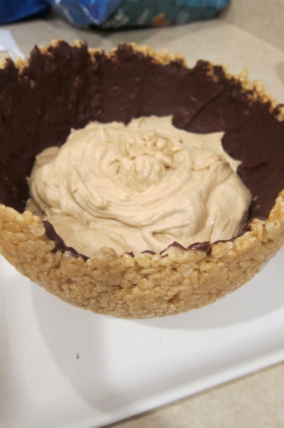 Chocolate Peanut Butter Bowl: Rachel Ray Mag